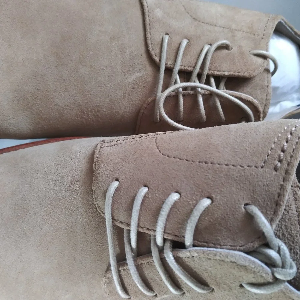 Banana Republic Dewitt Sand Suede Oxford